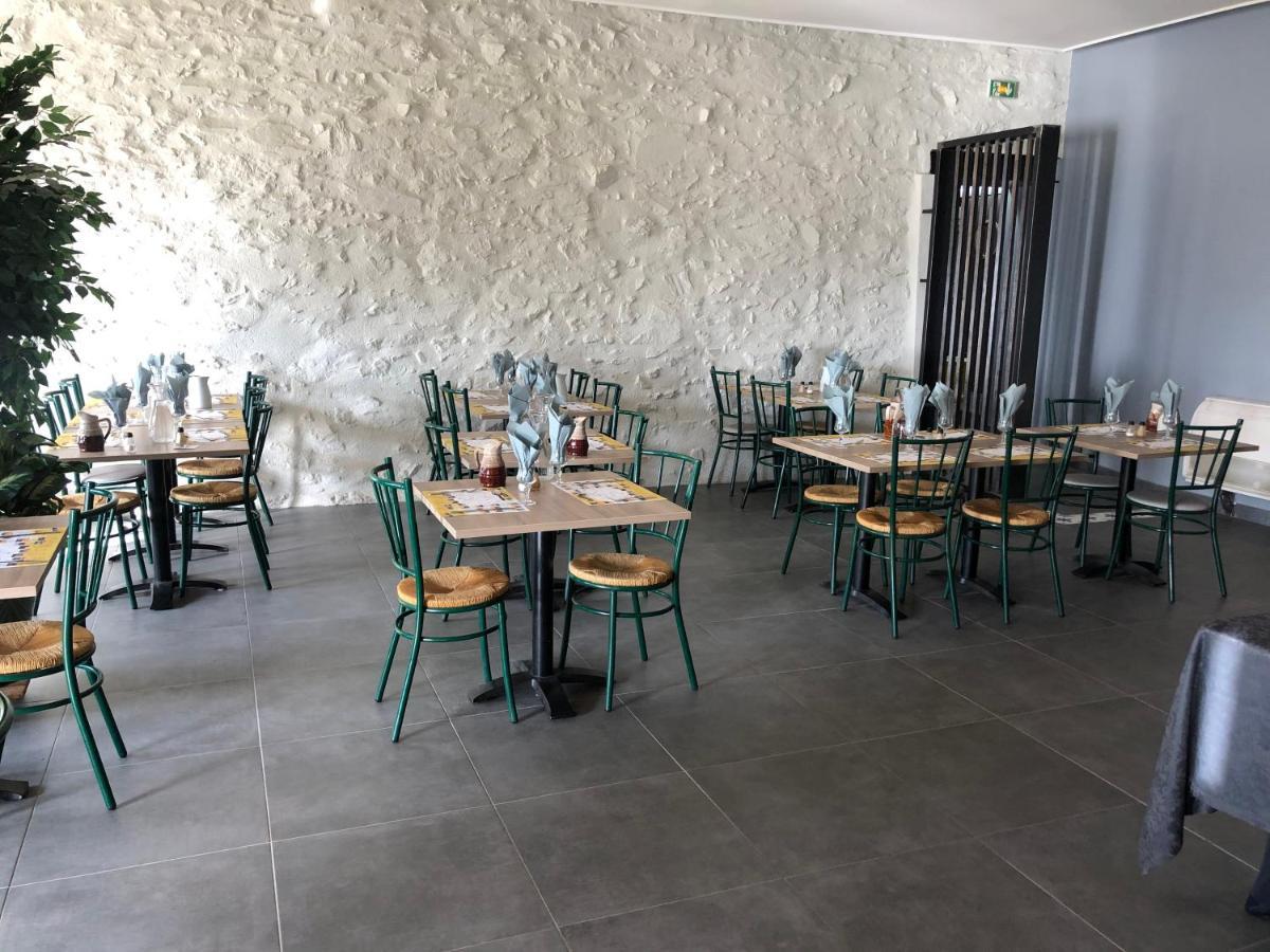 Le Relais D'Etagnac Hotel Bagian luar foto